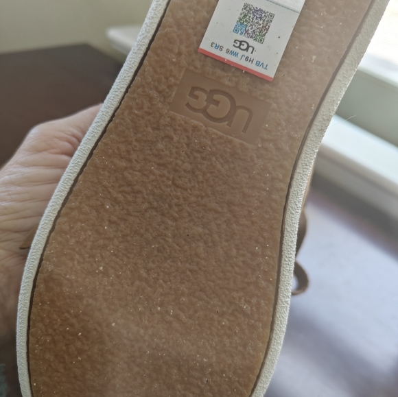 UGG boots nwot - Picture 8 of 14